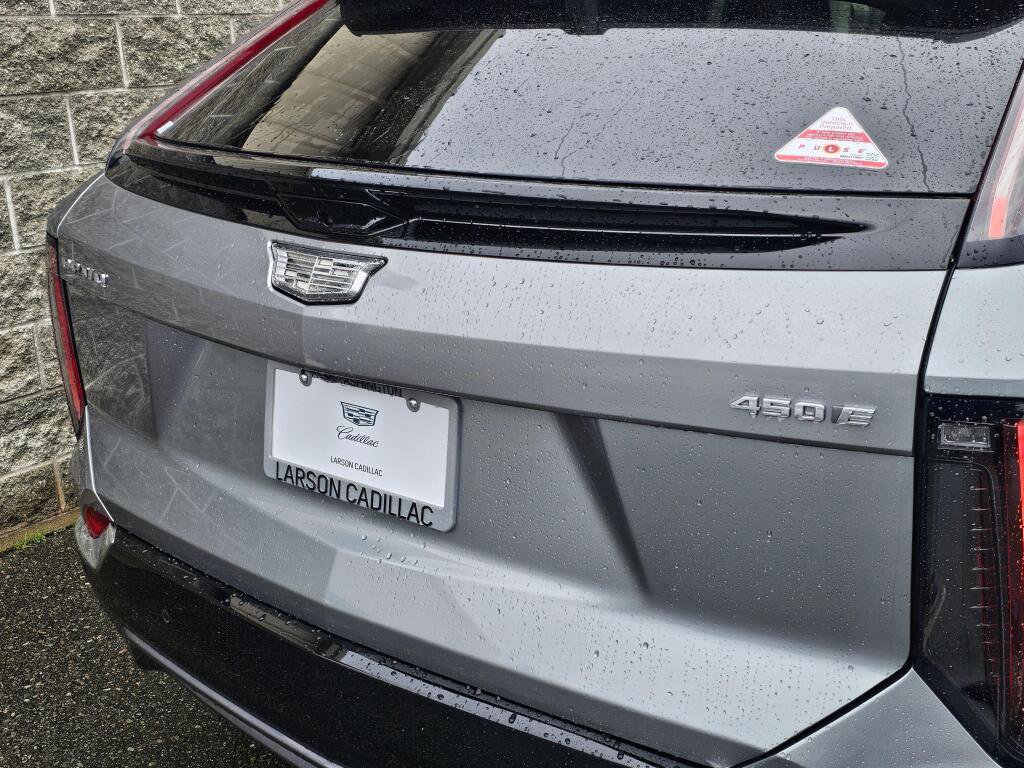 New 2026 Cadillac Optiq Luxury 1 image 20