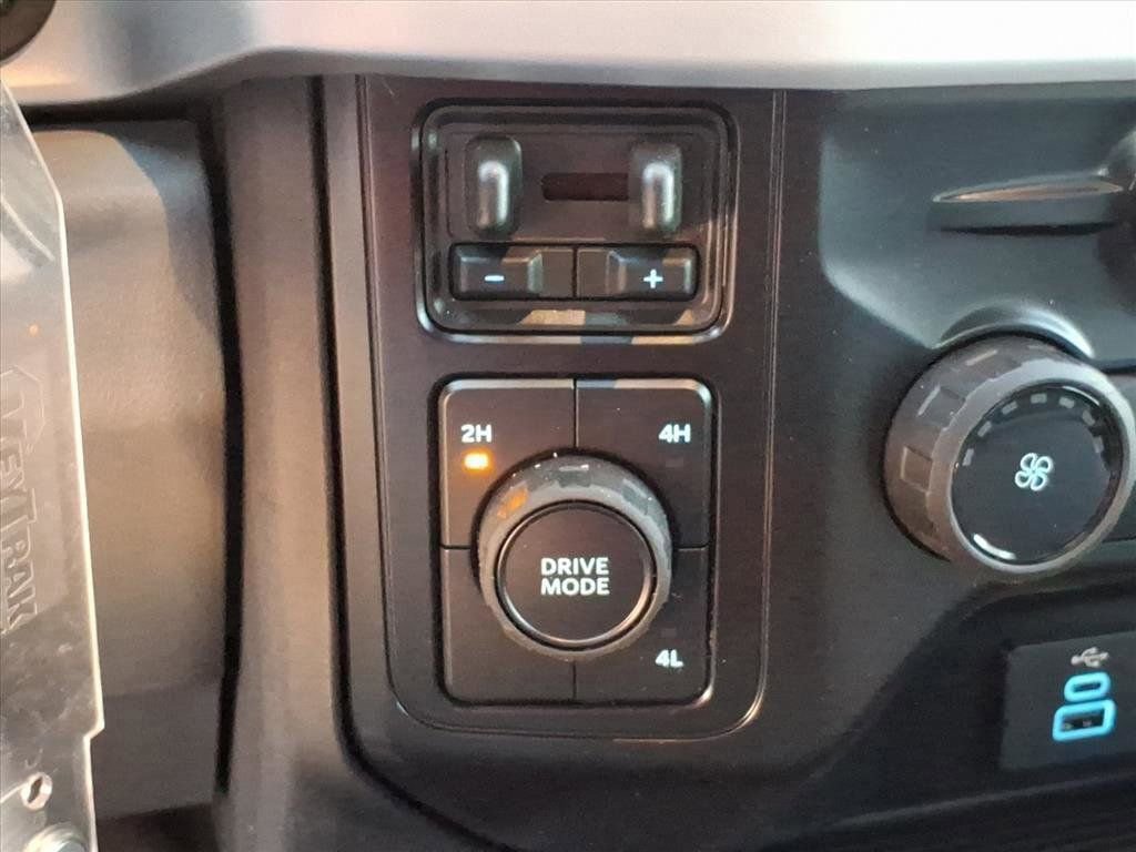 New 2026 Ford F350 XL w/ XL Chrome Package image 16