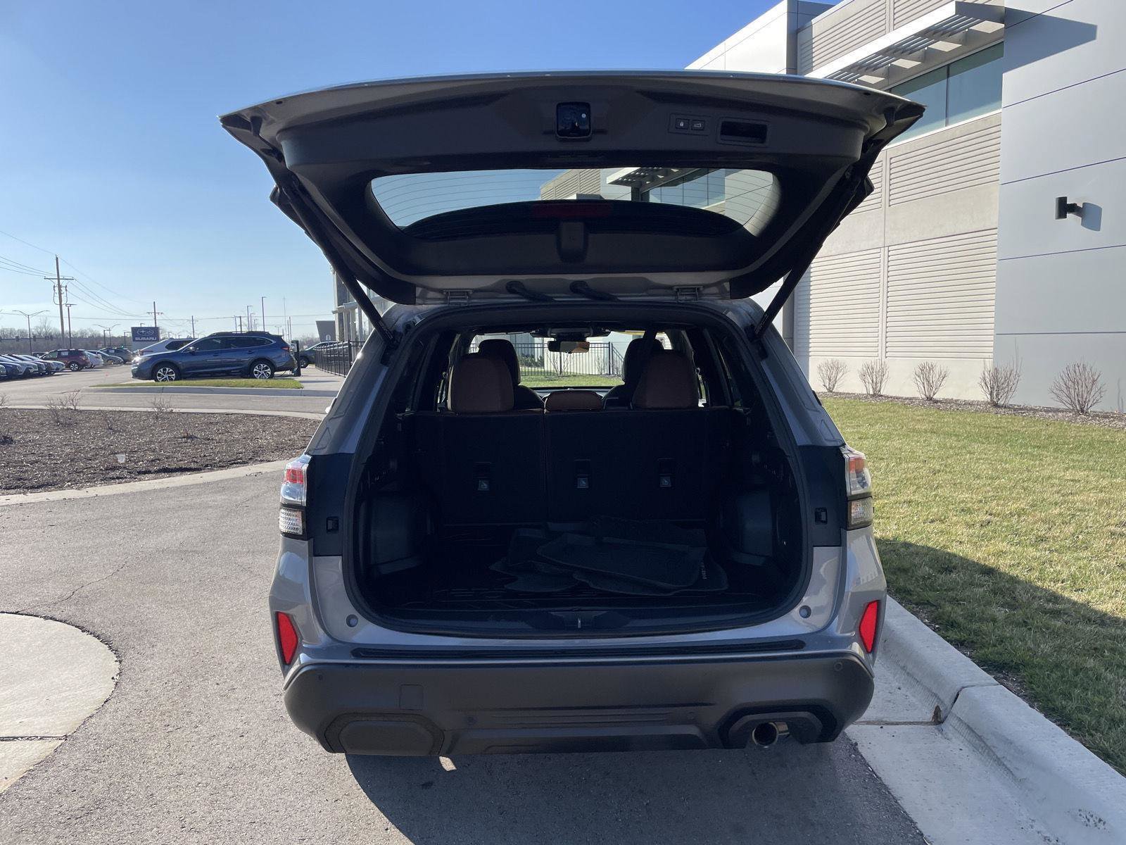 Certified 2025 Subaru Forester Touring AWD/4WD image 14