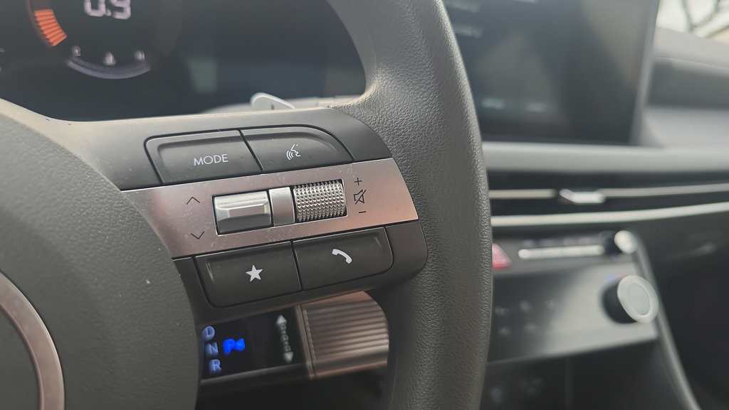 Used 2025 Hyundai Sonata SEL FWD image 23