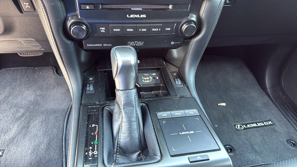 Certified 2023 Lexus GX 460 Luxury w/ Sport Design Package AWD/4WD image 29