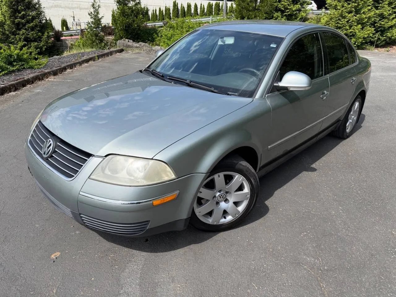 Used 2005 Volkswagen Passat GL FWD image 7