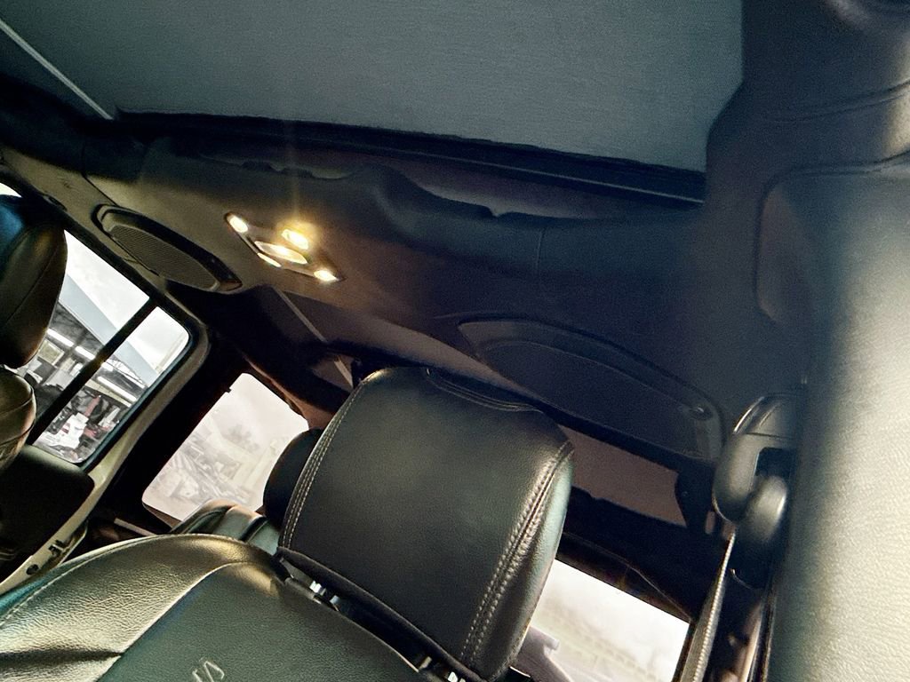 Used 2022 Jeep Wrangler Unlimited Sahara w/ Cold Weather Group image 21