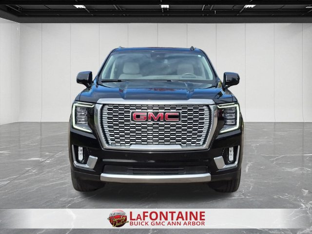 Used 2023 GMC Yukon Denali AWD/4WD image 3