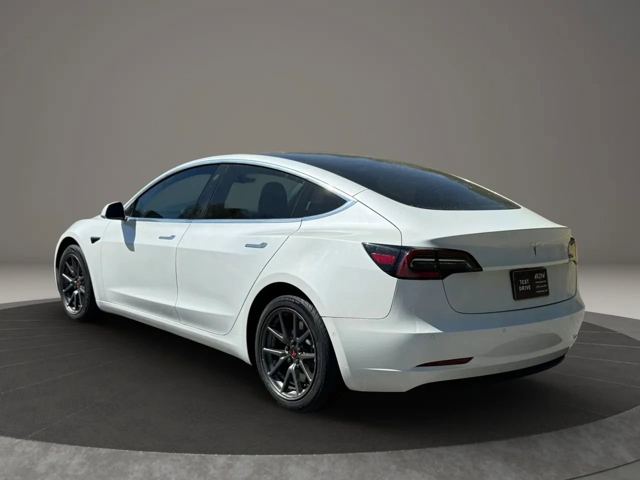 Used 2020 Tesla Model 3 image 4
