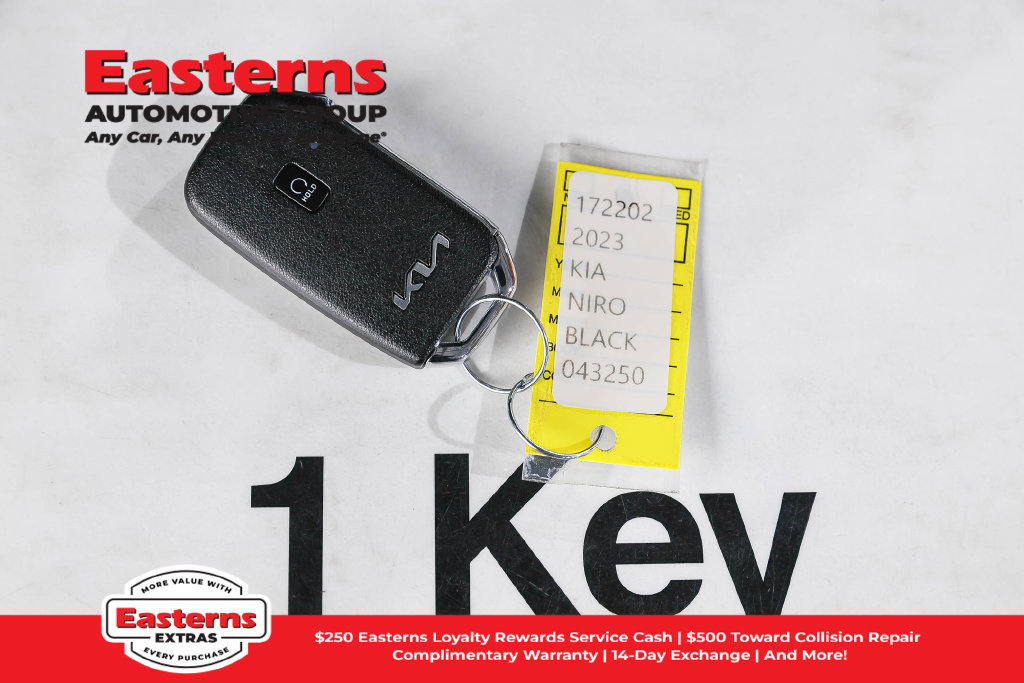 Used 2023 Kia Niro Wind w/ Wind Preserve Package FWD image 25