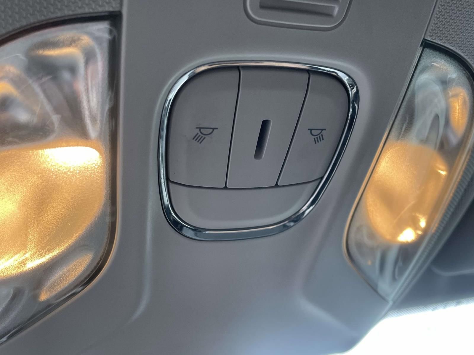 Used 2017 Jeep Compass Latitude w/ Popular Equipment Group AWD/4WD image 29