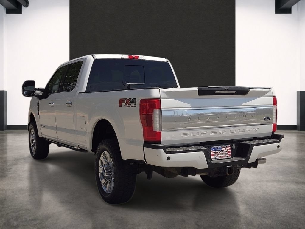 Used 2019 Ford F250 Platinum w/ Platinum Ultimate Package AWD/4WD image 3