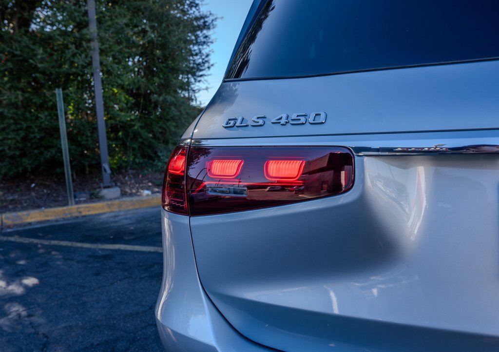 Used 2025 Mercedes-Benz GLS 450 4MATIC w/ AMG Line Exterior image 28