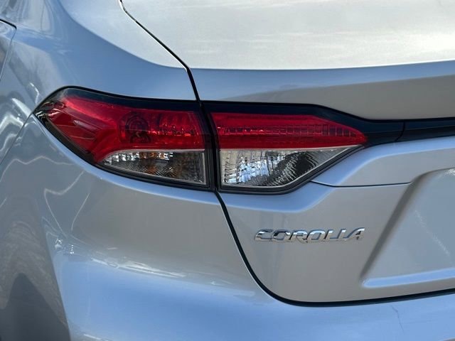 Used 2025 Toyota Corolla LE image 13