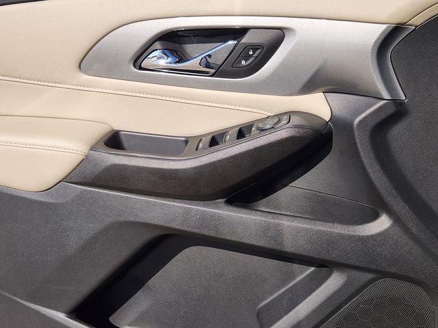 Used 2022 Chevrolet Traverse LS image 23