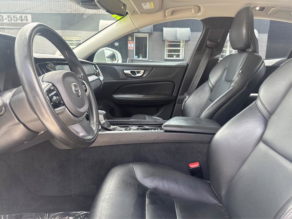 Used 2020 Volvo S60 T6 Momentum AWD/4WD image 9