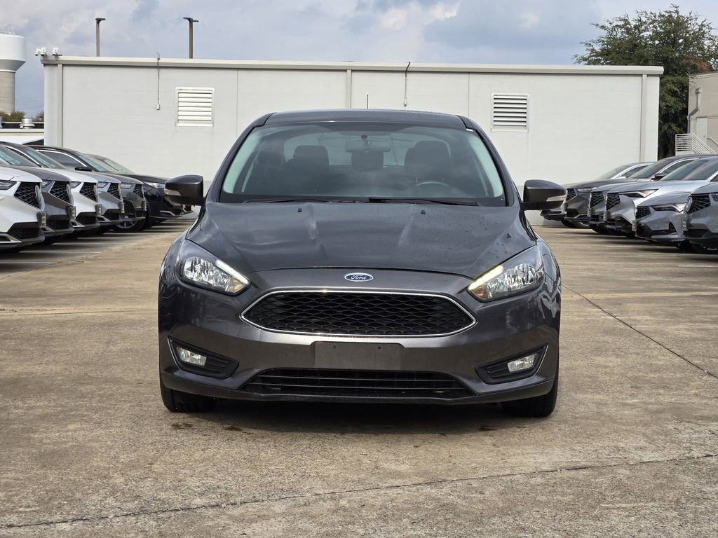 Used 2015 Ford Focus SE w/ Equipment Group 201A image 3