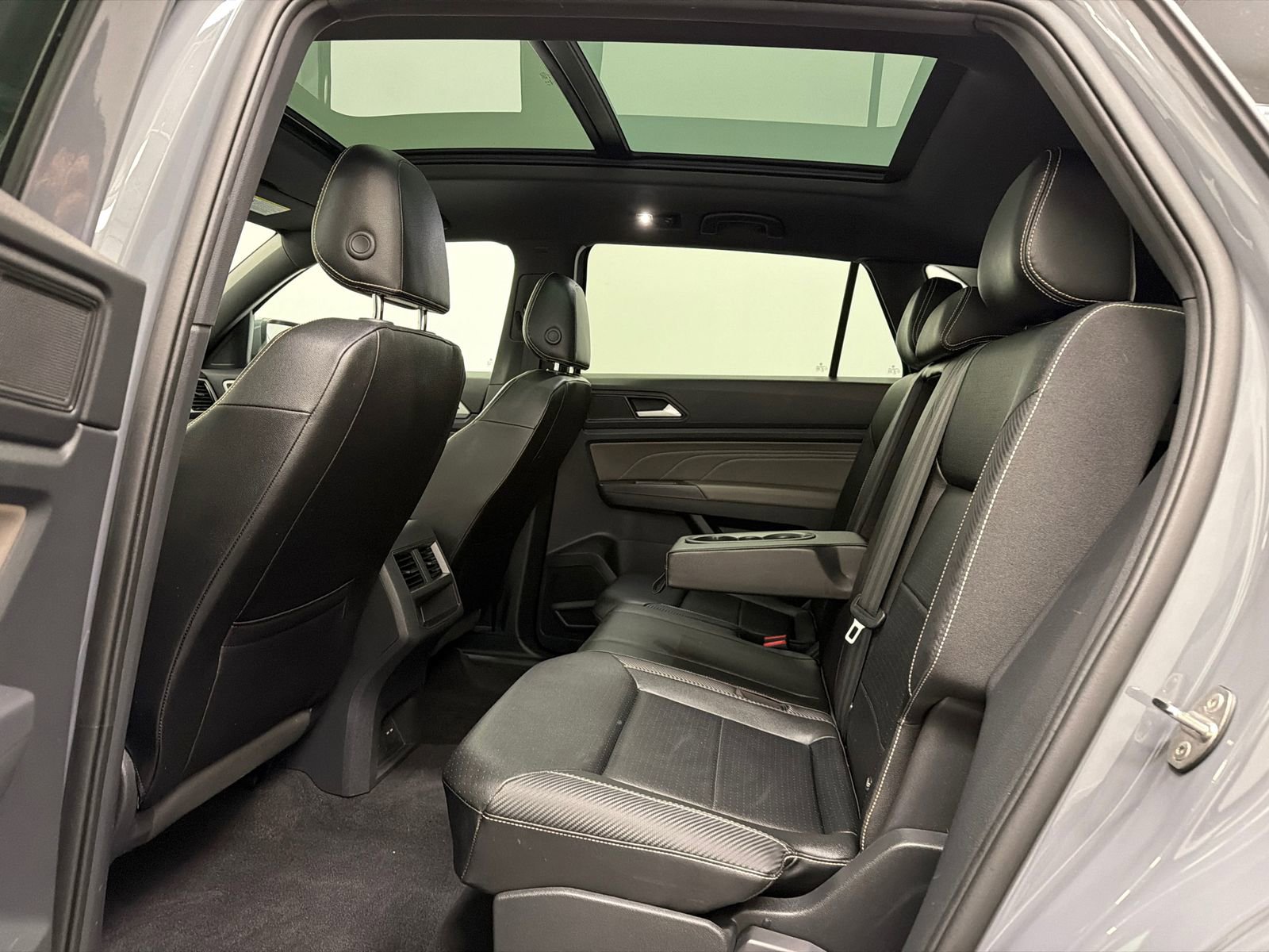 Used 2021 Volkswagen Atlas Cross Sport SEL image 18