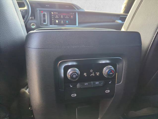 Used 2022 GMC Yukon Denali AWD/4WD image 17