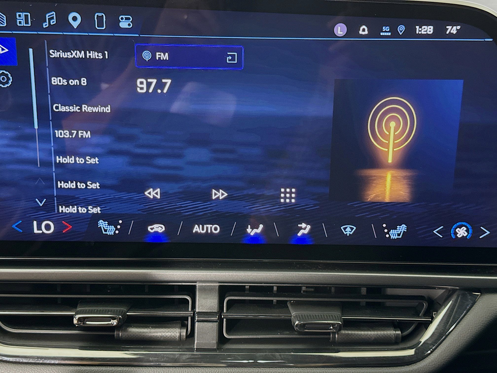 Used 2024 Chevrolet Equinox EV RS image 15