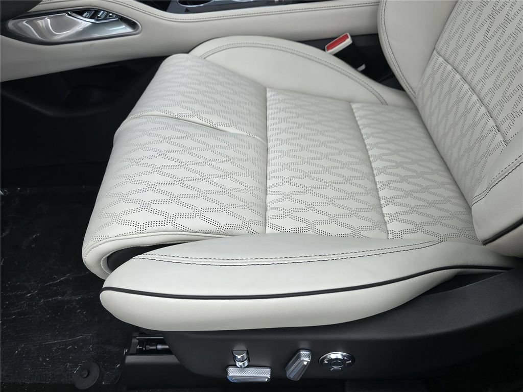 New 2026 Lincoln Nautilus Black Label AWD/4WD image 17