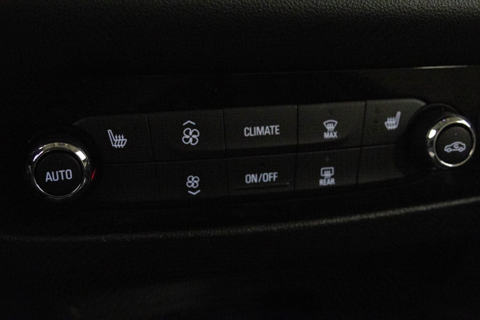 Certified 2023 Buick Enclave Essence w/ Experience Buick Package image 23