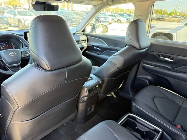Used 2025 Toyota Grand Highlander FWD image 30
