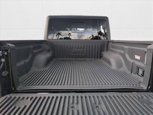 Used 2022 Jeep Gladiator Overland w/ Popular Equipment Package image 6