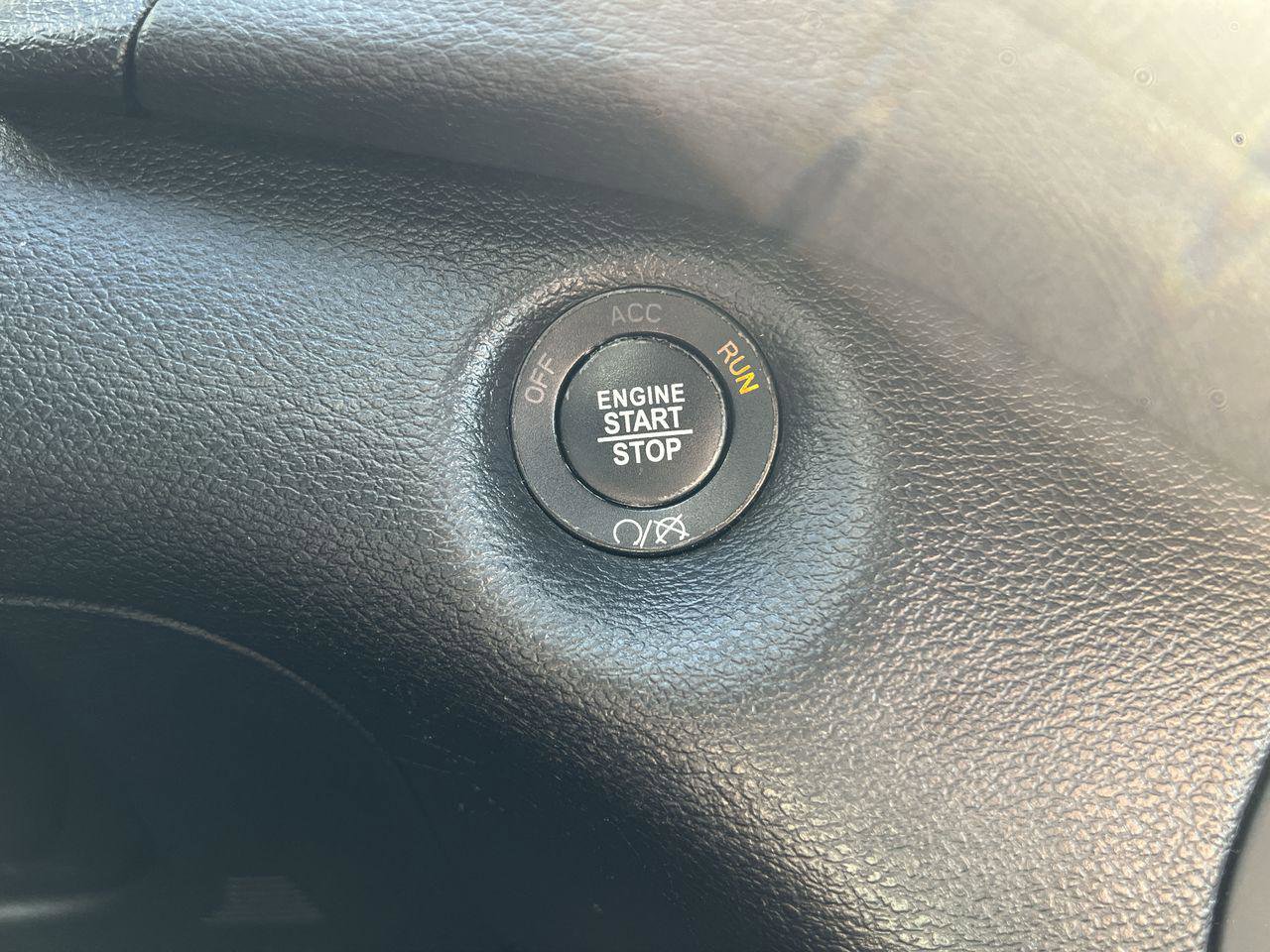 Used 2019 Jeep Cherokee Limited image 17