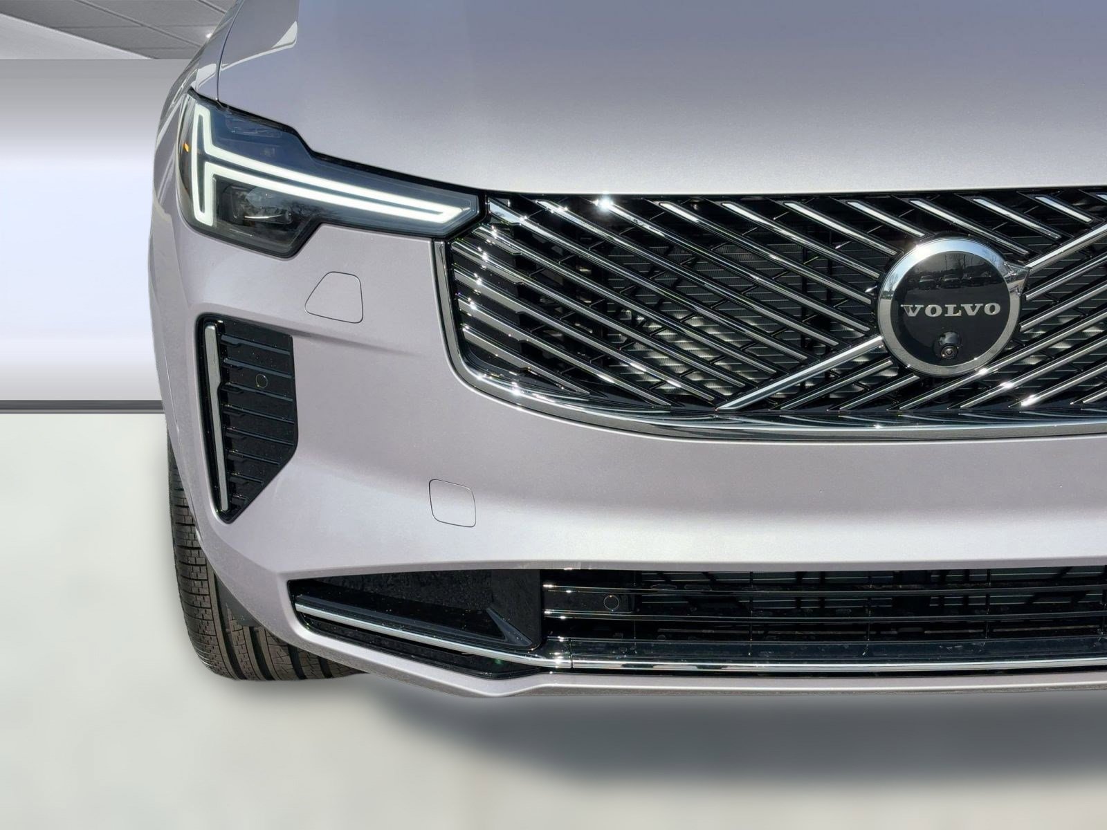 New 2026 Volvo XC90 B6 Plus w/ Protection Package Premier image 28
