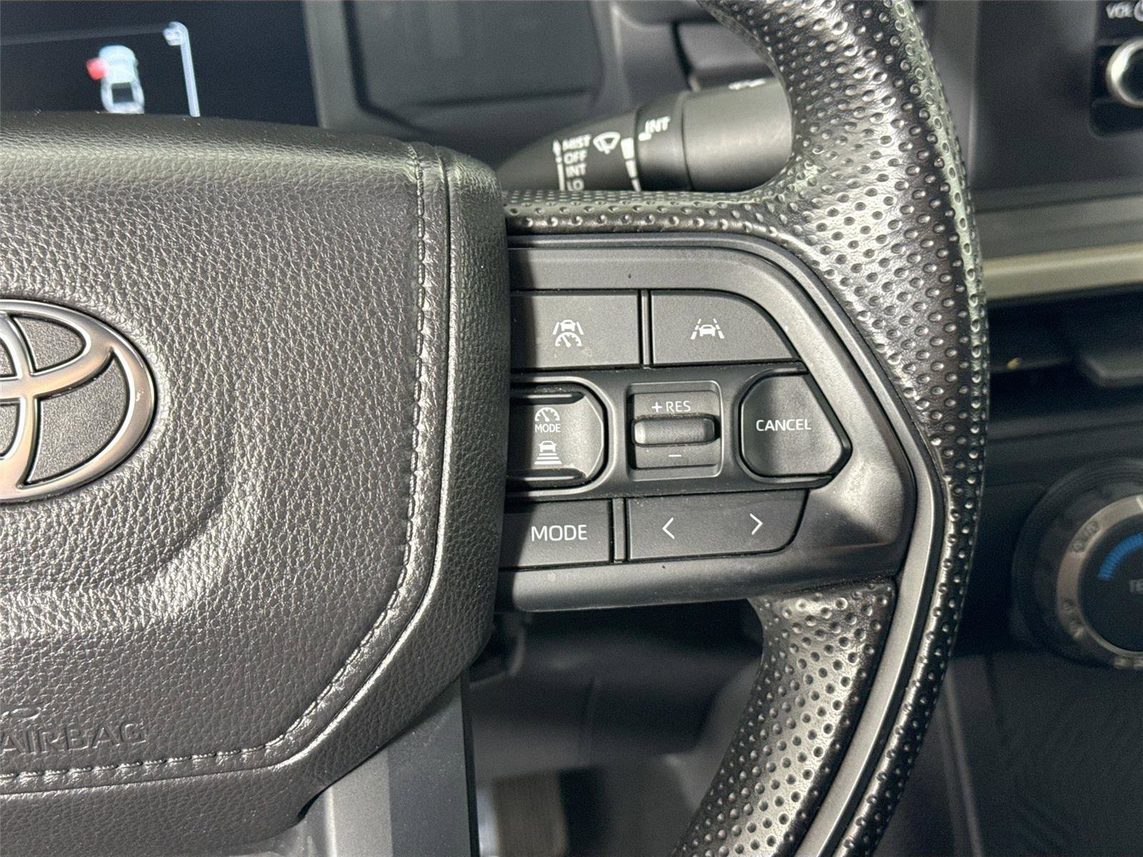 Certified 2024 Toyota Tacoma SR5 AWD/4WD image 18