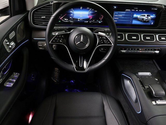Certified 2026 Mercedes-Benz GLS 450 4MATIC image 3