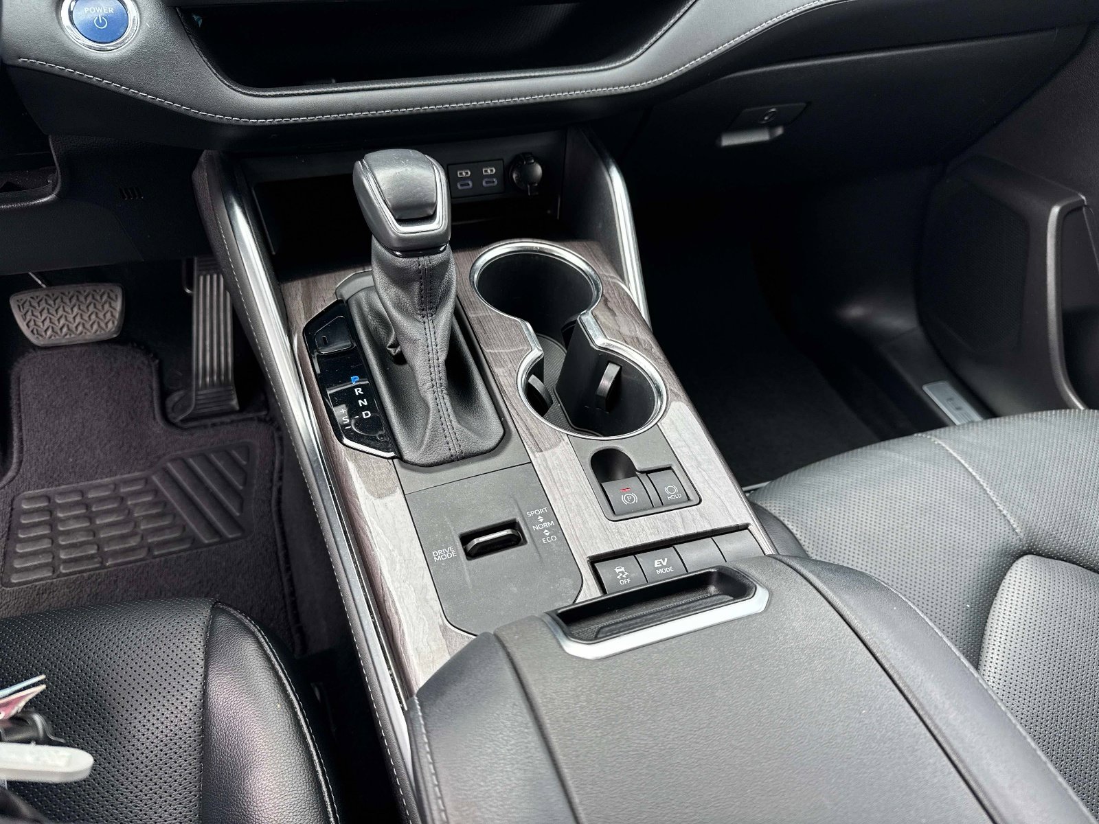 Used 2022 Toyota Highlander Limited image 28