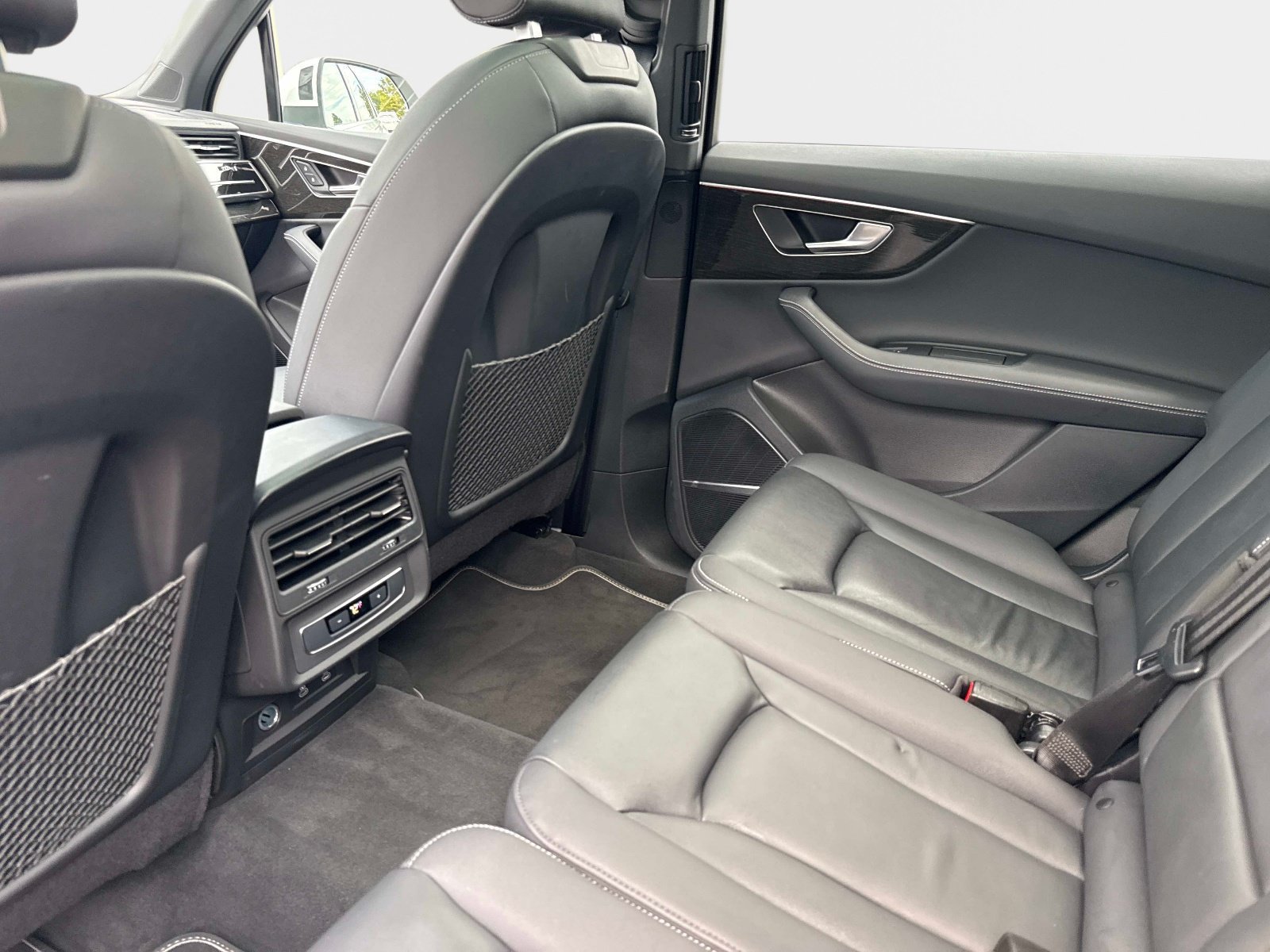 Certified 2025 Audi Q7 3.0T Premium Plus AWD/4WD image 14