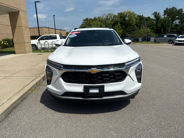 Used 2024 Chevrolet Trax LT w/ Driver Confidence Package FWD image 7