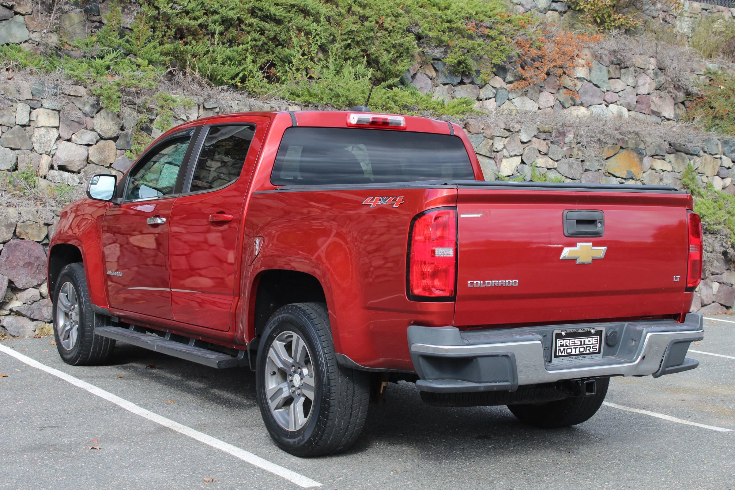 Used 2015 Chevrolet Colorado LT w/ Luxury Package image 7