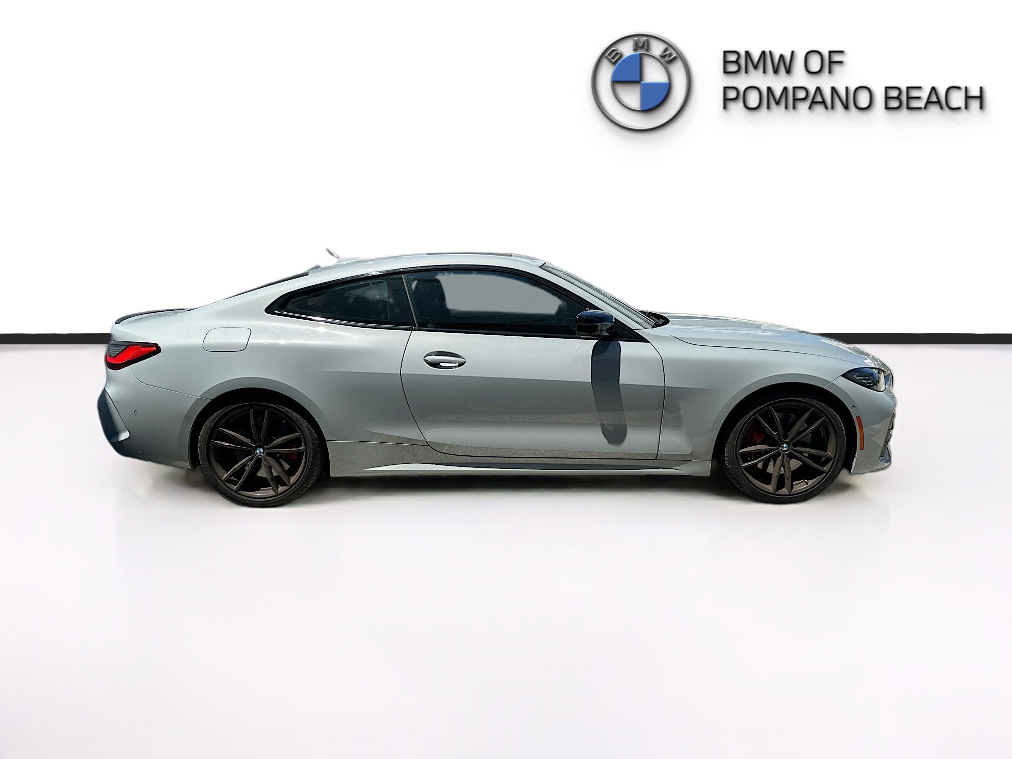 Used 2024 BMW 430i Coupe w/ M Sport Package RWD image 2