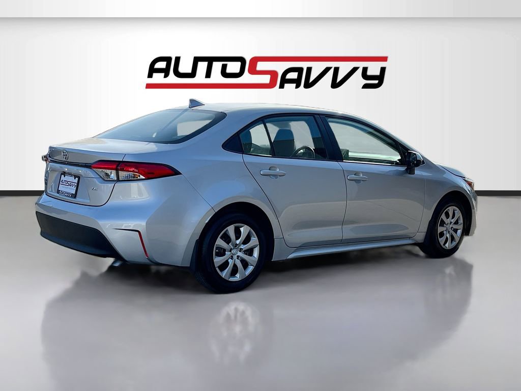 Used 2025 Toyota Corolla LE image 7