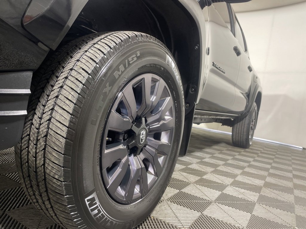 Used 2023 Toyota Tacoma Limited image 24