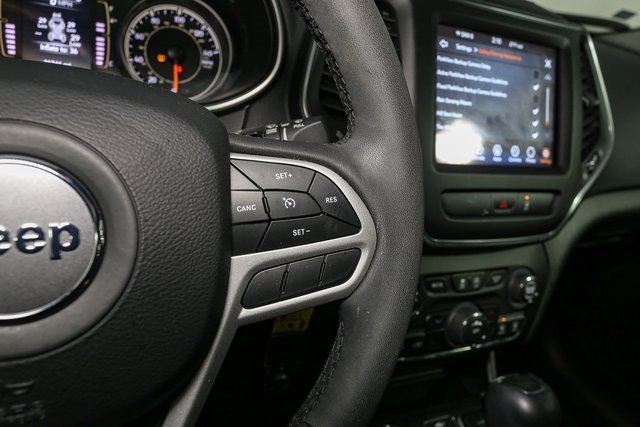 Used 2022 Jeep Cherokee Latitude w/ Sun & Sound Group image 32