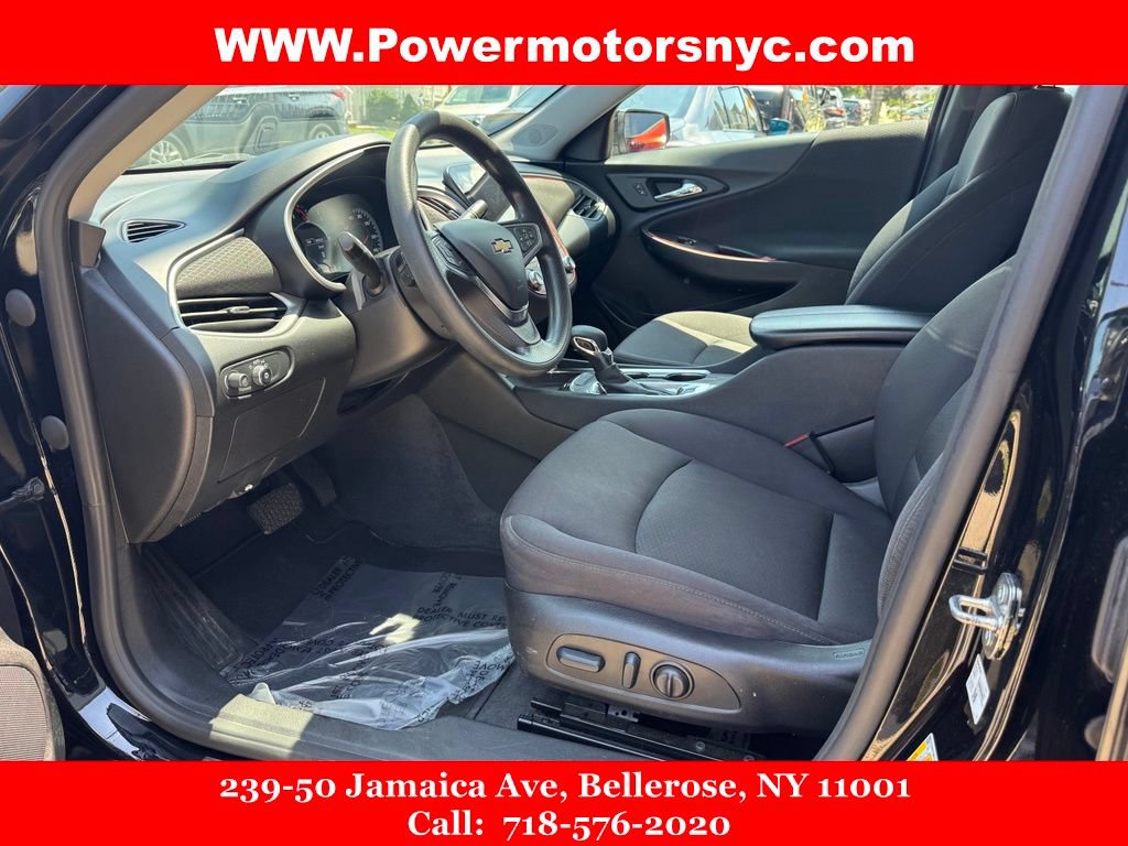 Used 2022 Chevrolet Malibu LT FWD image 15