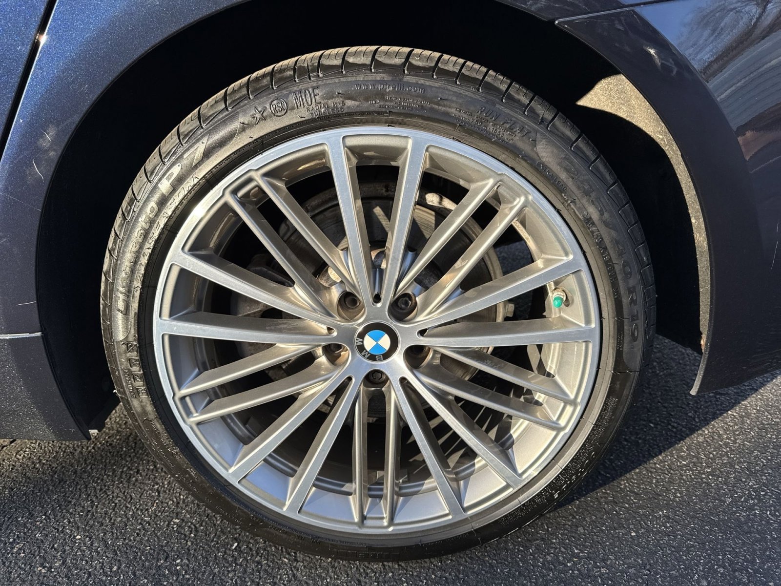 Used 2020 BMW 530e xDrive w/ Premium Package image 26