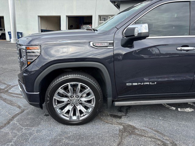 Used 2025 GMC Sierra 1500 Denali w/ Denali Reserve Package AWD/4WD image 7