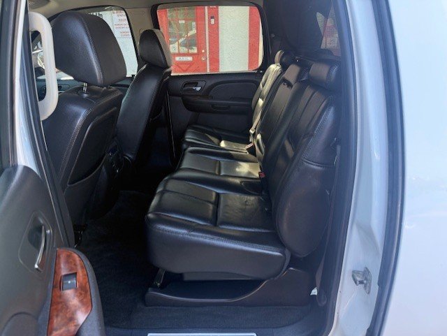 Used 2008 Chevrolet Avalanche LT w/ LT Preferred Equipment Group AWD/4WD image 12