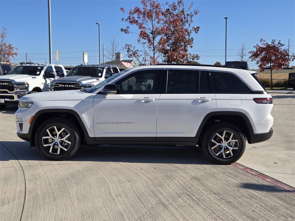 New 2025 Jeep Grand Cherokee Limited w/ Luxury Tech Group II image 2