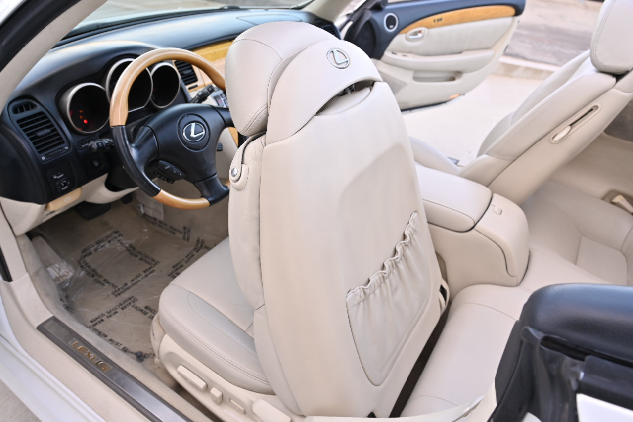 Used 2003 Lexus SC 430 Convertible RWD image 40