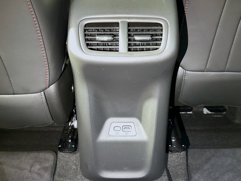 Used 2023 Buick Envision Essence w/ Sport Touring Package AWD/4WD image 24