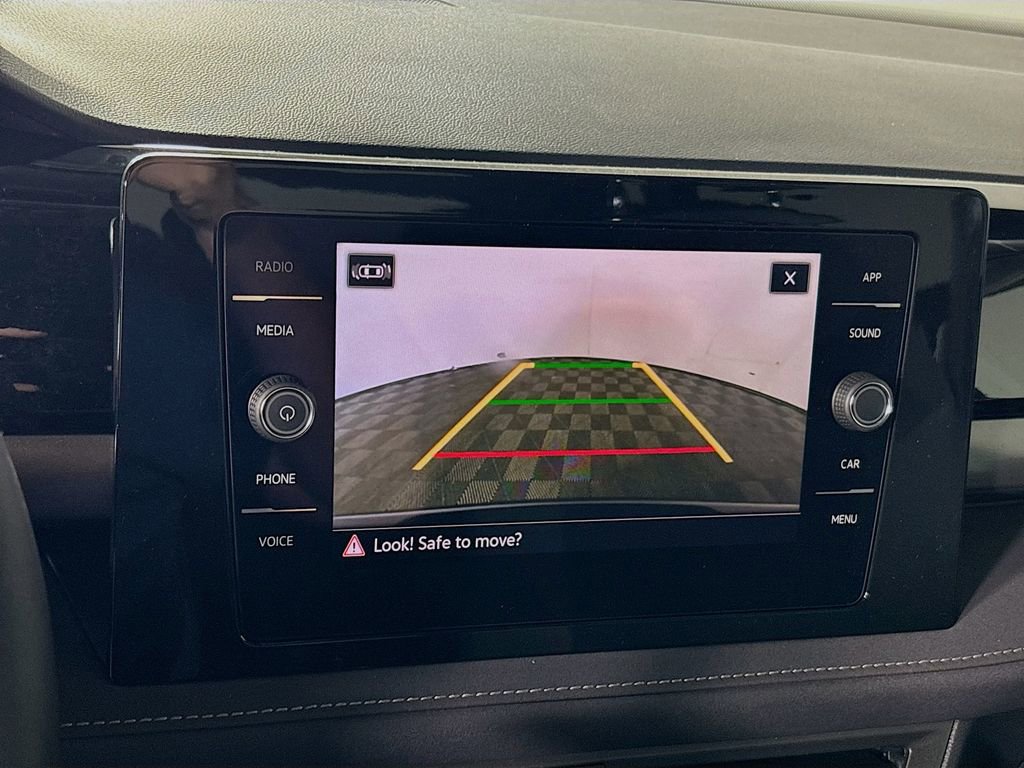 New 2025 Volkswagen Taos SE image 16