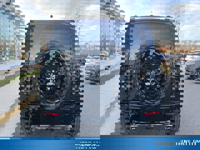 Used 2024 Land Rover Defender 90 V8 image 7