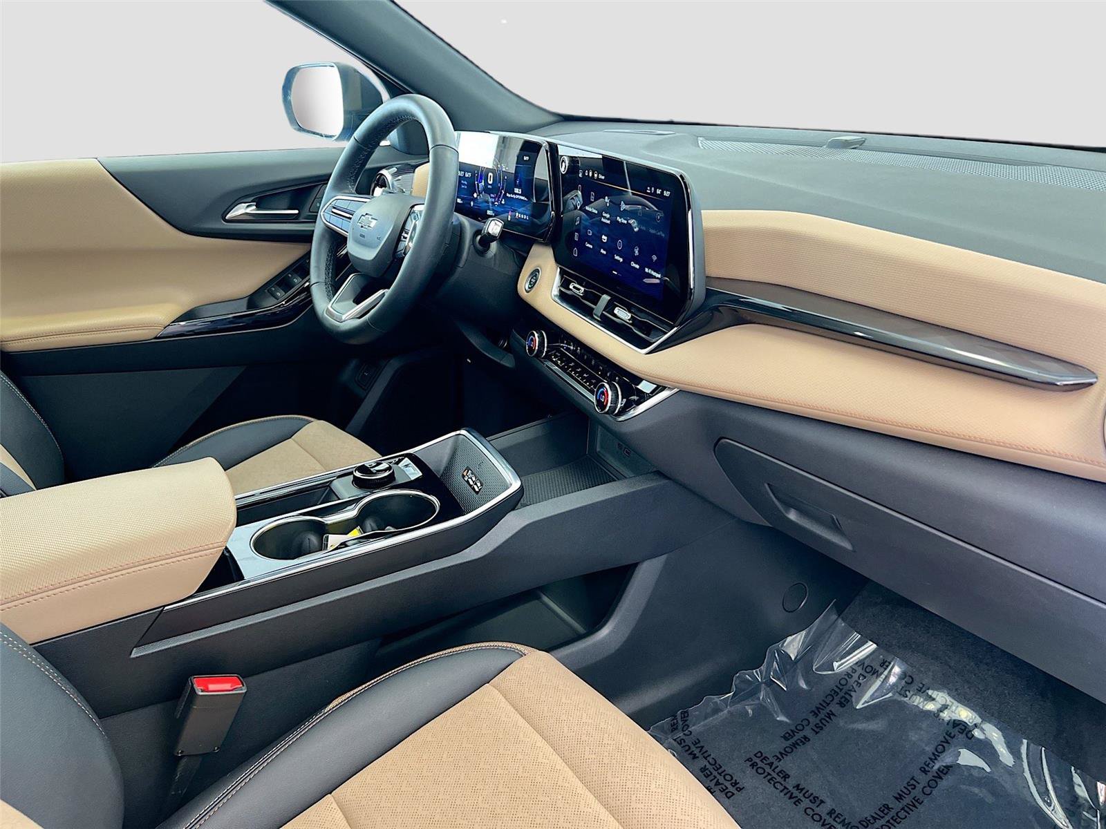 Used 2025 Chevrolet Equinox ACTIV w/ Safety and Technology Package FWD image 29