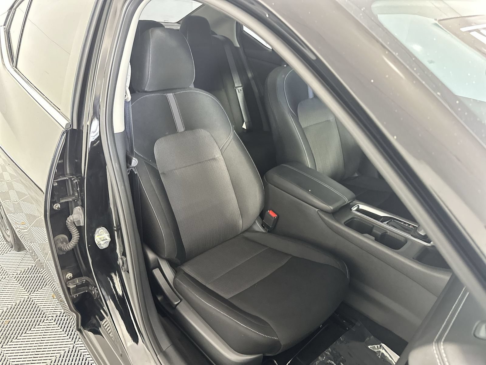 Certified 2024 Nissan Sentra SV FWD image 27