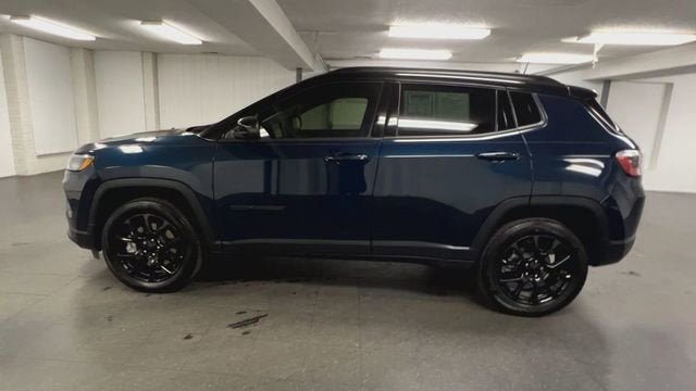 Used 2024 Jeep Compass Latitude w/ Altitude Special Edition AWD/4WD image 5