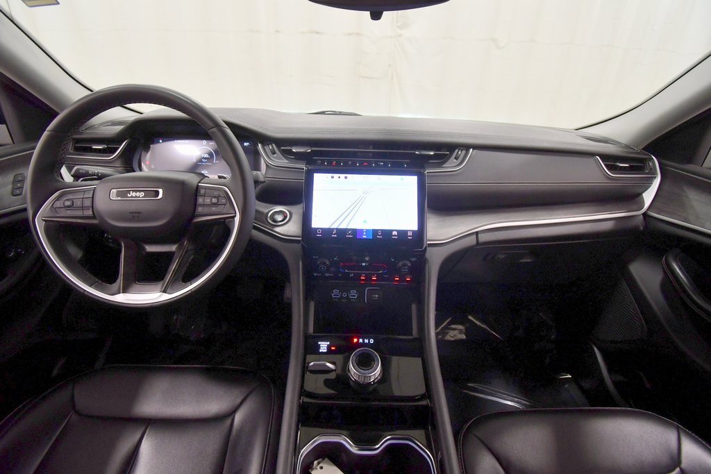 Used 2023 Jeep Grand Cherokee L Limited image 3