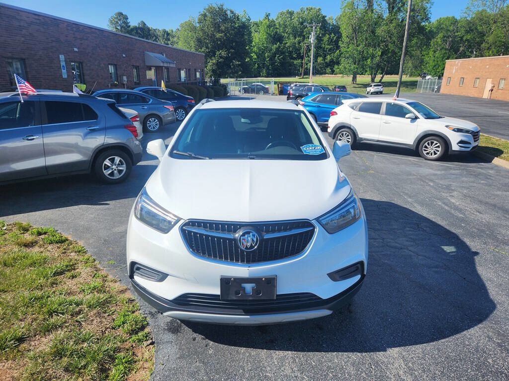 Used 2018 Buick Encore Preferred FWD image 2
